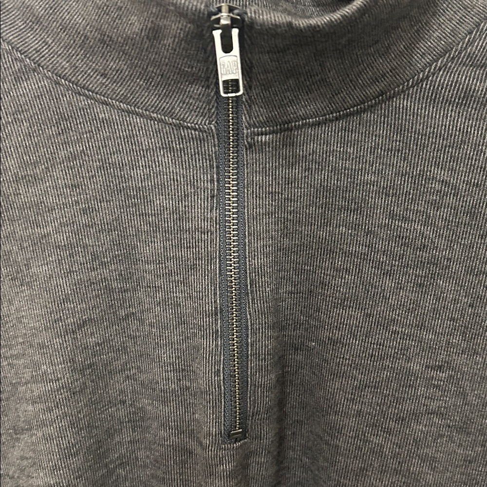 GAP men’s Heather Gray Half-Zip Sweater. Large - Picture 5 of 6